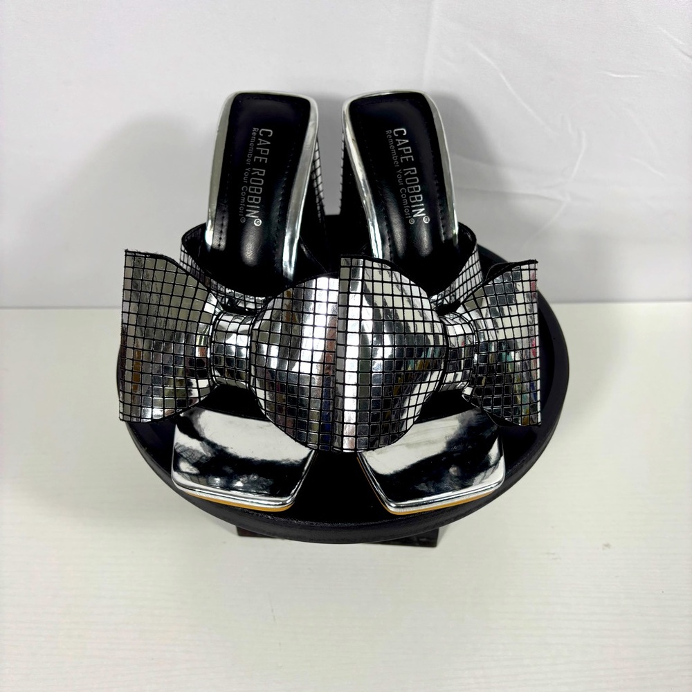 Cape Robbin Women's Disco Ball Black & Silver Grid Block Big Bow Heels Size 7.5 - Picture 3 of 10